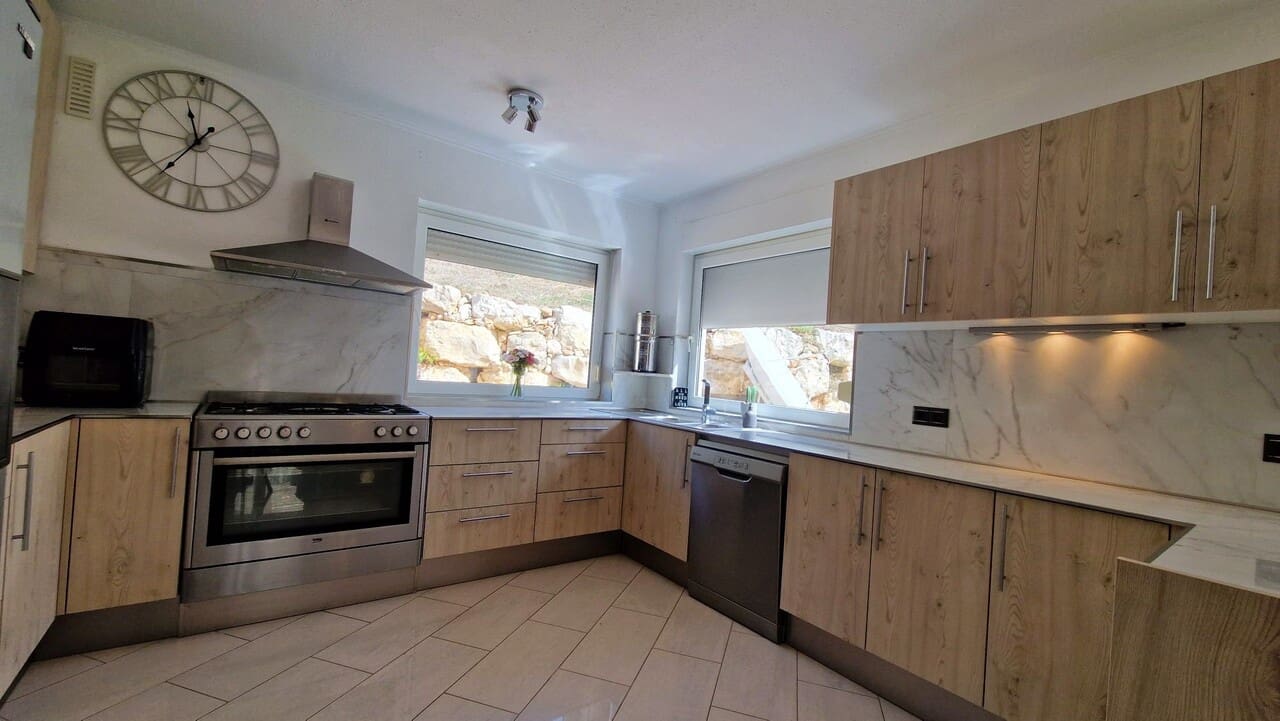 4 slaapkamer Villa te koop in Jalon / Xalo met zwembad - € 475.000 (Ref: 10035730)