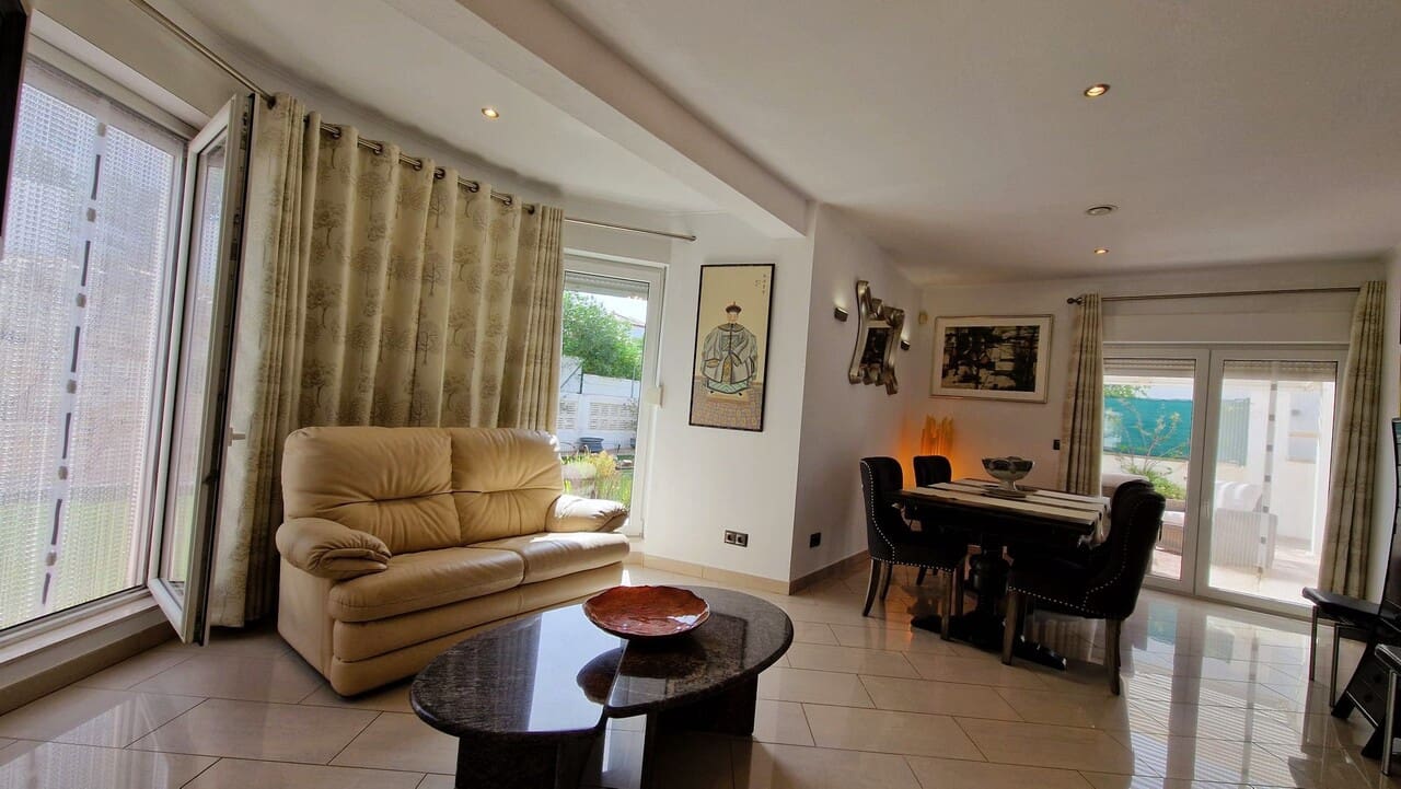 4 slaapkamer Villa te koop in Jalon / Xalo met zwembad - € 475.000 (Ref: 10035730)