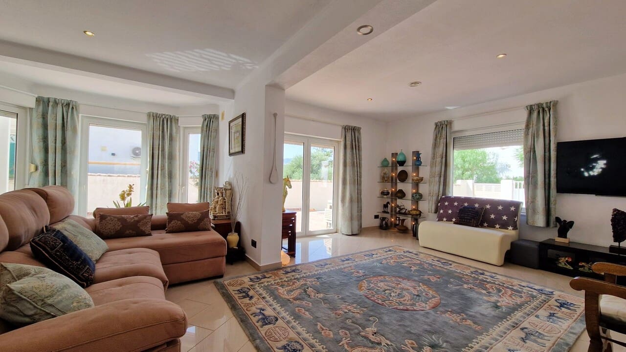 4 slaapkamer Villa te koop in Jalon / Xalo met zwembad - € 475.000 (Ref: 10035730)