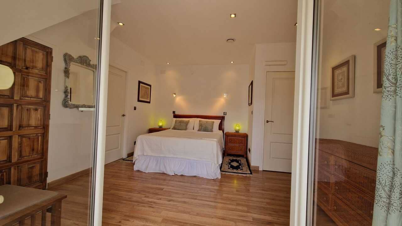 4 slaapkamer Villa te koop in Jalon / Xalo met zwembad - € 475.000 (Ref: 10035730)