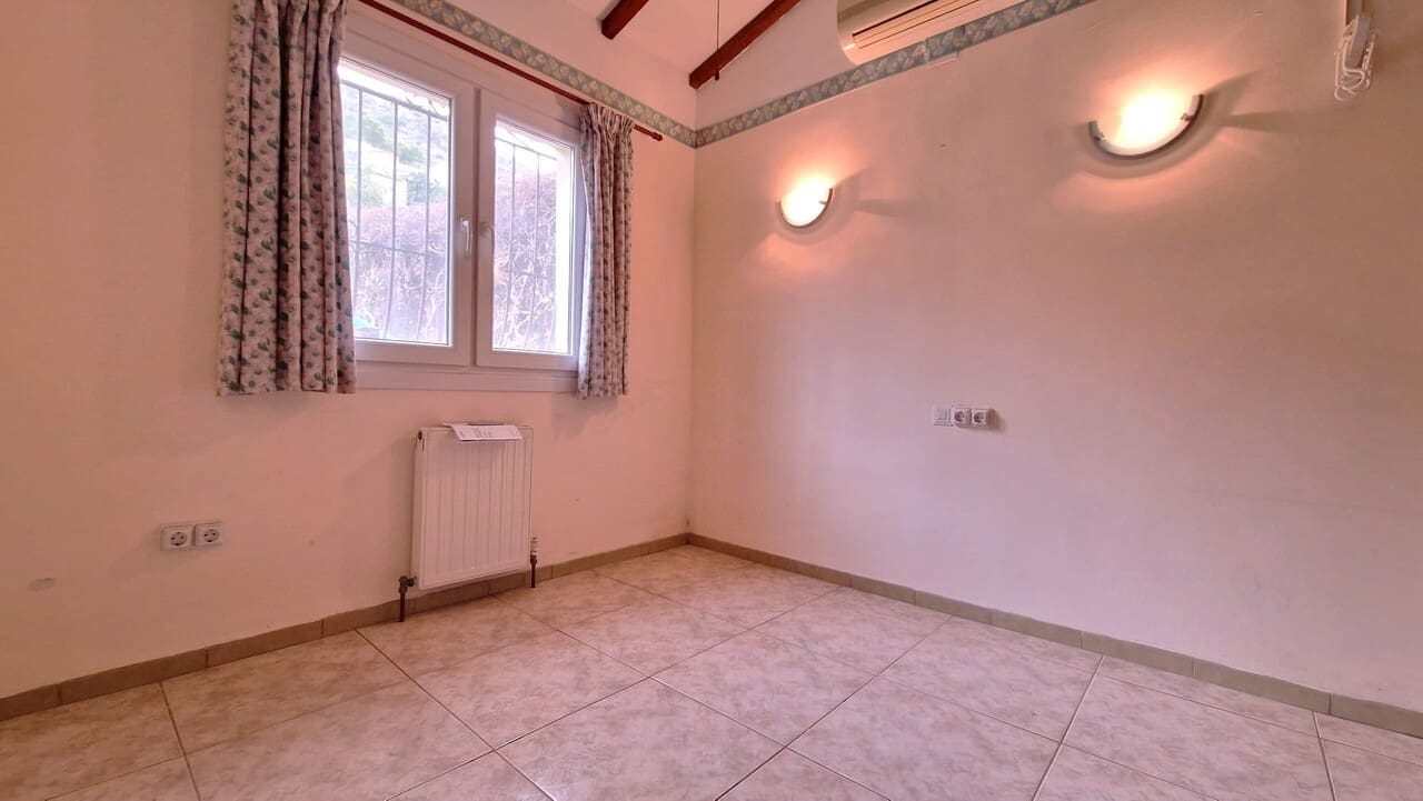 2 sovrum Villa till salu i Alcalali / Alcanali - 295 000 € (Ref: 10039980)