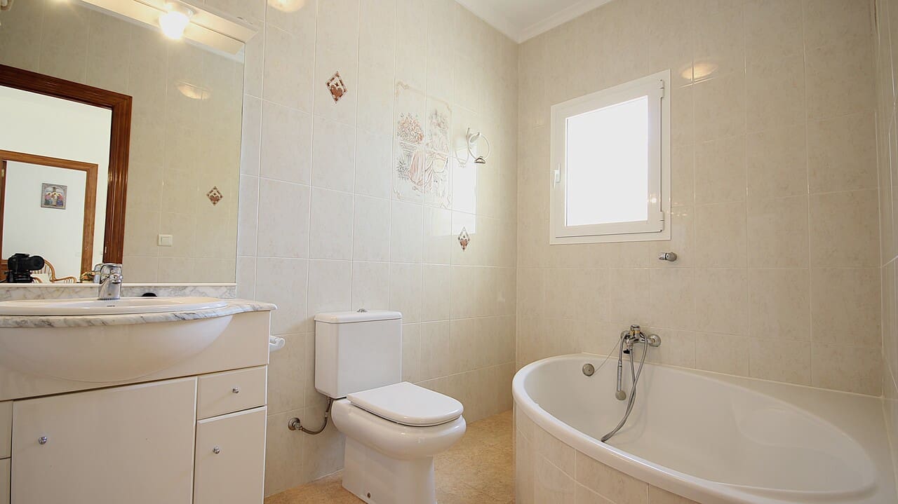 3 sypialnia Willa na sprzedaż w Sagra z basenem - 399 000 € (Ref: 10043384)