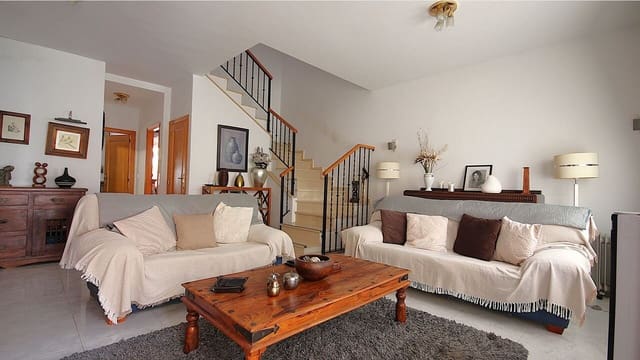 5 bedroom Townhouse for sale in Benidoleig - € 290,000 (Ref: 10098628)