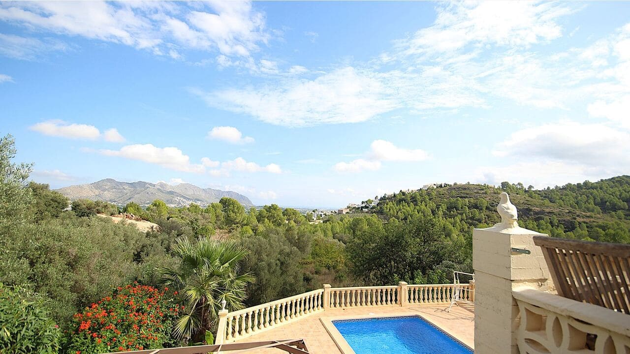 2 quarto Moradia para venda em Orba com piscina garagem - 425 000 € (Ref: 10118135)