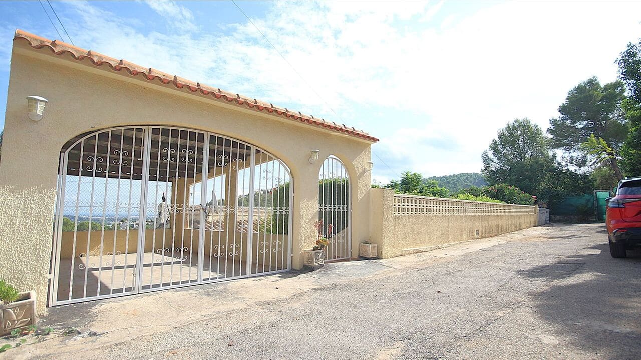2 quarto Moradia para venda em Orba com piscina garagem - 425 000 € (Ref: 10118135)
