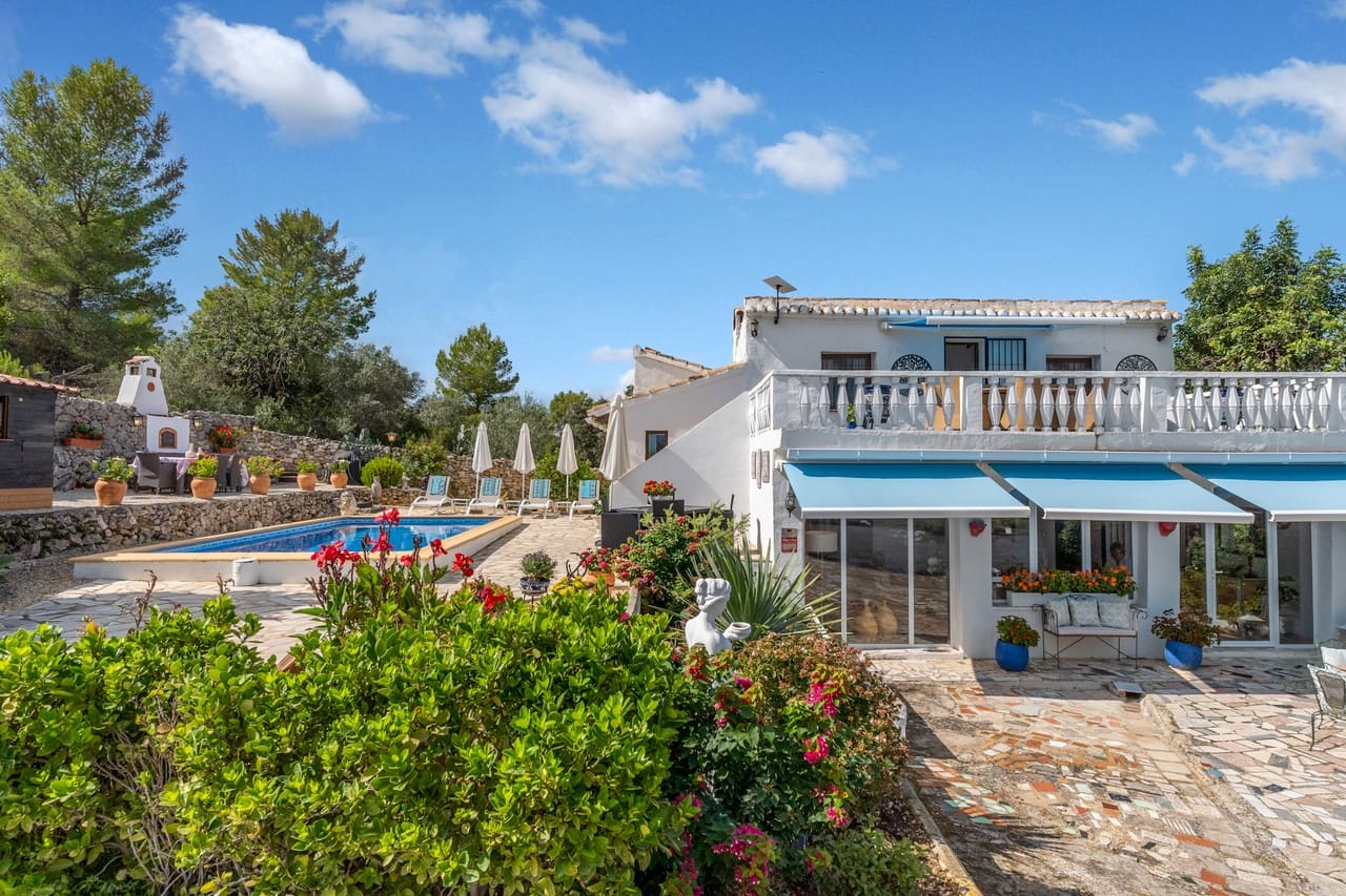 3 soverom Finca/Herregård til salgs i Gata de Gorgos med svømmebasseng garasje - € 760 000 (Ref: 10156817)
