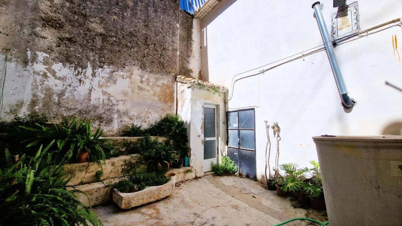 8 soveværelse Byhus til salg i Parcent - € 850.000 (Ref: 7572980)