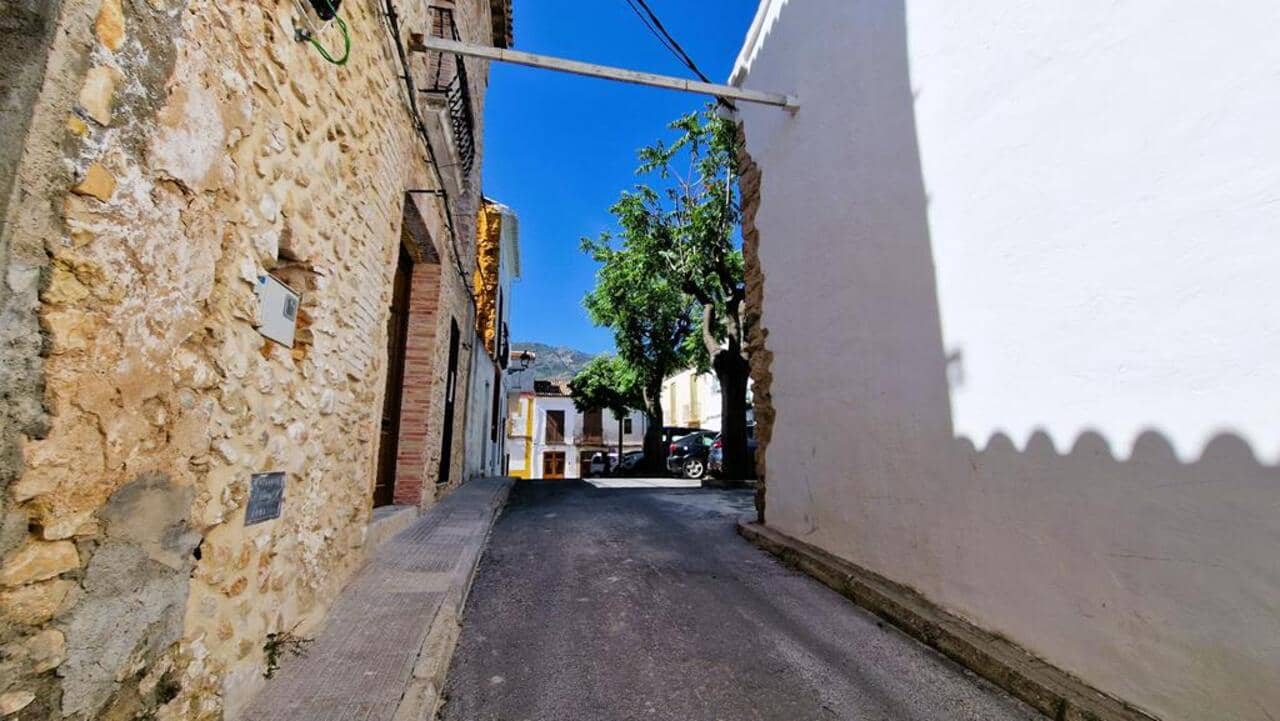 8 soveværelse Byhus til salg i Parcent - € 850.000 (Ref: 7572980)