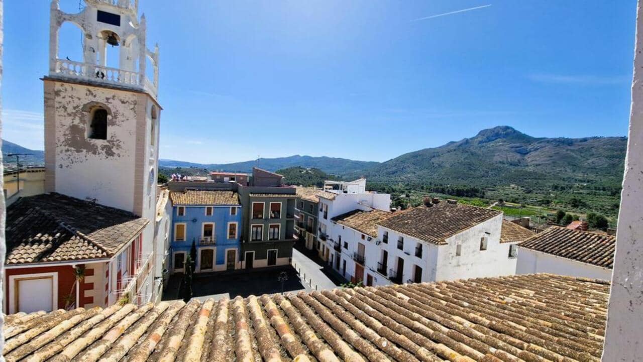 8 soveværelse Byhus til salg i Parcent - € 850.000 (Ref: 7572980)