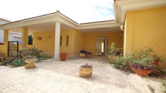 5 slaapkamer Villa te koop in Altea met zwembad garage - € 1.300.000 (Ref: 7883022)