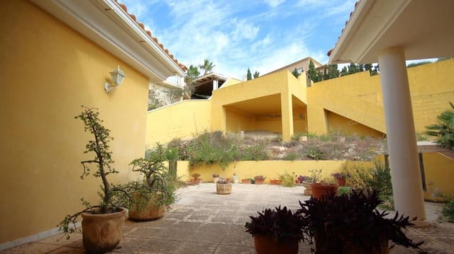 5 slaapkamer Villa te koop in Altea met zwembad garage - € 1.300.000 (Ref: 7883022)