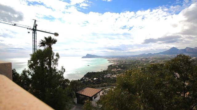 5 slaapkamer Villa te koop in Altea met zwembad garage - € 1.300.000 (Ref: 7883022)