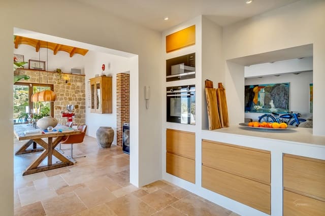 5 bedroom Villa for sale in Llíber with pool garage - € 1,300,000 (Ref: 8182311)