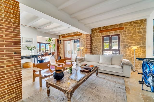 5 bedroom Villa for sale in Llíber with pool garage - € 1,300,000 (Ref: 8182311)