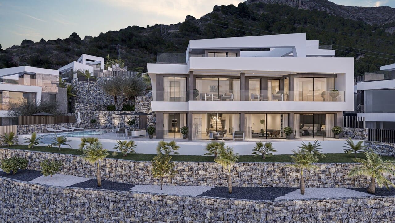 4 slaapkamer Villa te koop in Calpe / Calp met zwembad - € 1.950.000 (Ref: 8210299)
