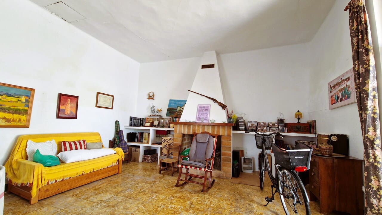 5 bedroom Townhouse for sale in Jalon / Xalo - € 330,000 (Ref: 8288534)