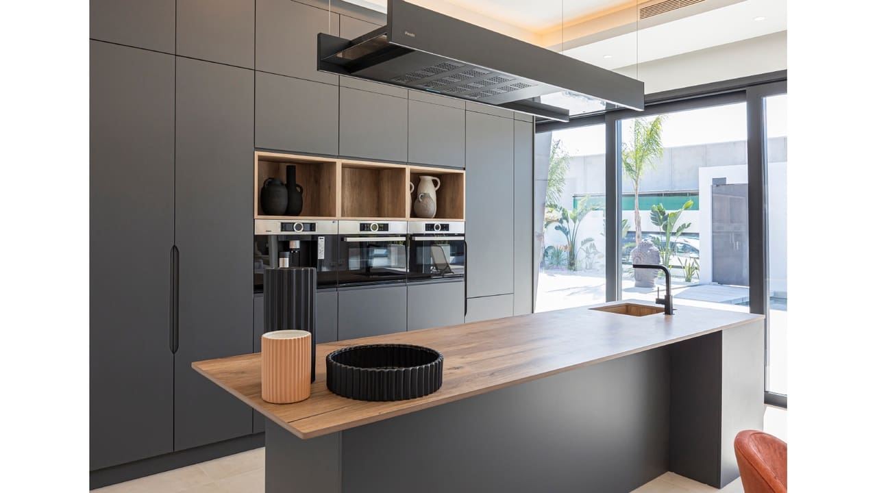 3 soverom Villa til salgs i Ciudad Quesada med svømmebasseng - € 1 150 000 (Ref: 8350017)