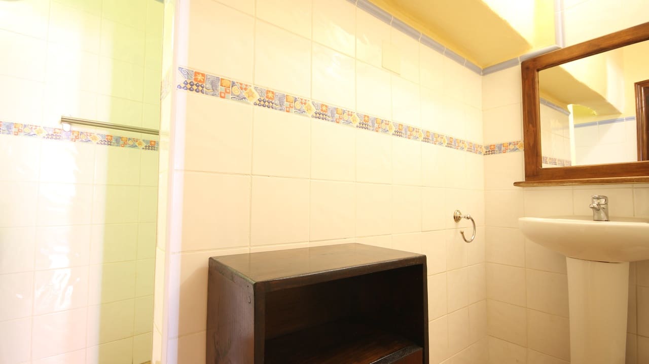 7 bedroom Commercial for sale in Parcent - € 399,000 (Ref: 8364316)