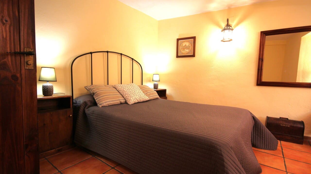 7 bedroom Commercial for sale in Parcent - € 399,000 (Ref: 8364316)