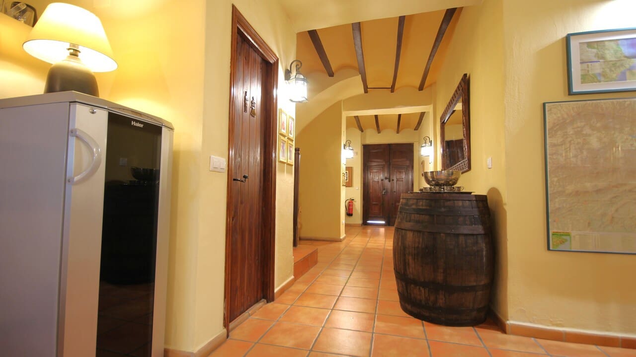 7 bedroom Commercial for sale in Parcent - € 399,000 (Ref: 8364316)