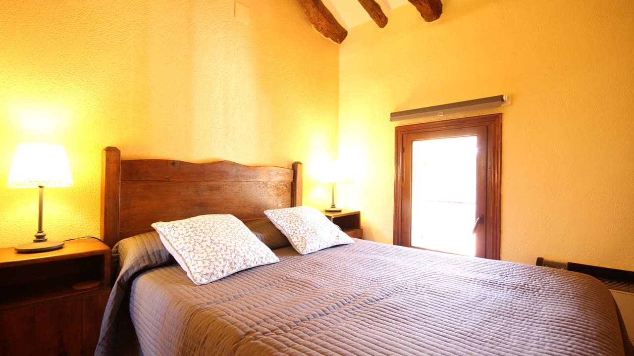 7 bedroom Commercial for sale in Parcent - € 399,000 (Ref: 8364316)