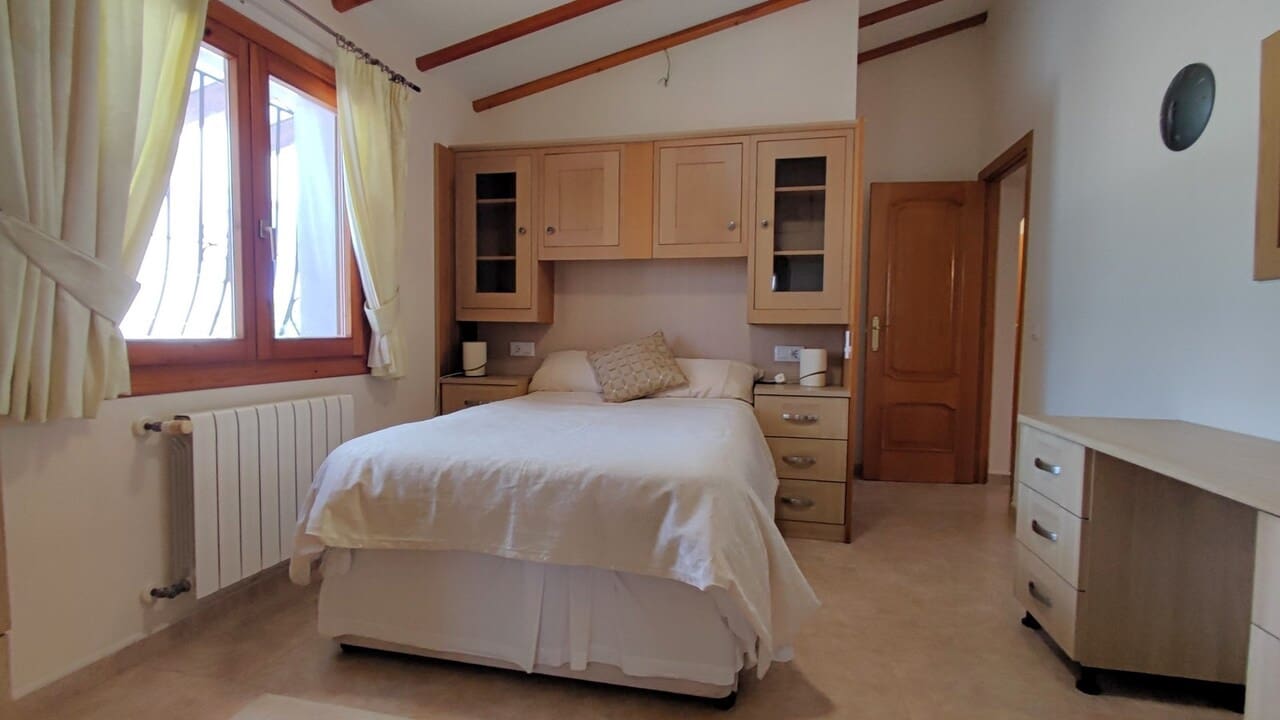 3 soverom Finca/Herregård til salgs i Jalon / Xalo med garasje - € 599 000 (Ref: 8479575)