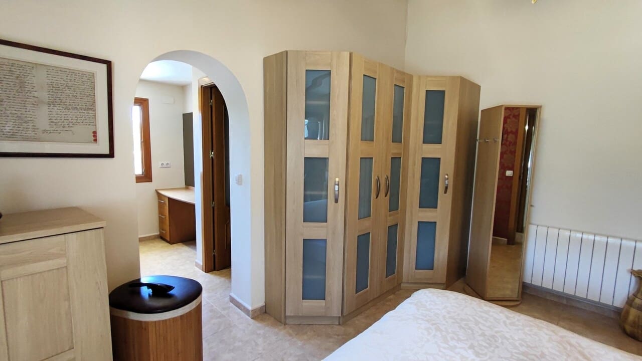 3 soverom Finca/Herregård til salgs i Jalon / Xalo med garasje - € 599 000 (Ref: 8479575)