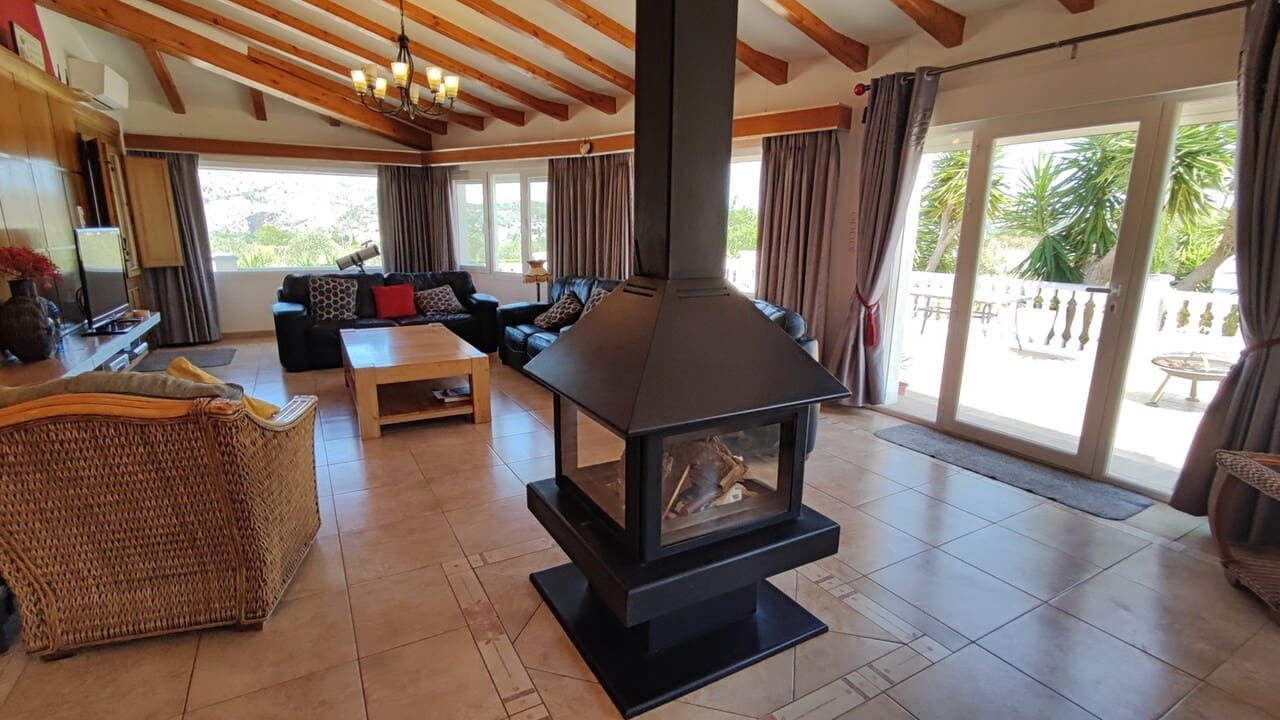 3 soverom Finca/Herregård til salgs i Jalon / Xalo med garasje - € 599 000 (Ref: 8479575)