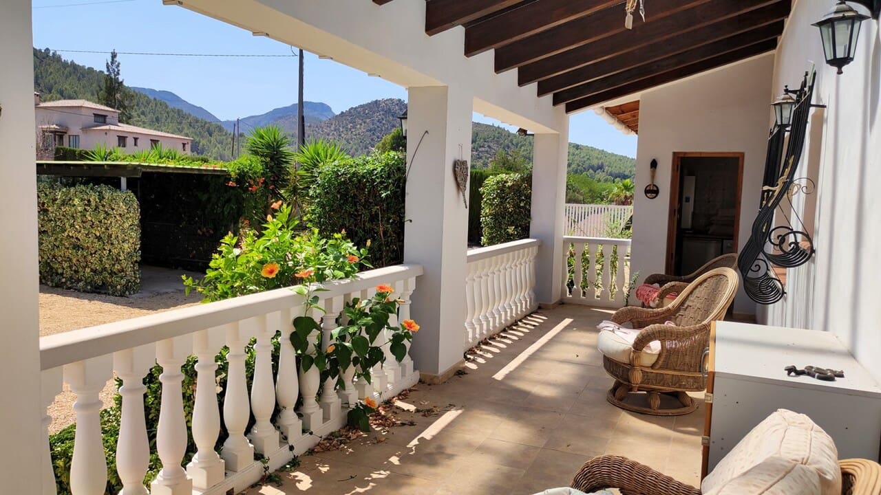 3 soverom Finca/Herregård til salgs i Jalon / Xalo med garasje - € 599 000 (Ref: 8479575)