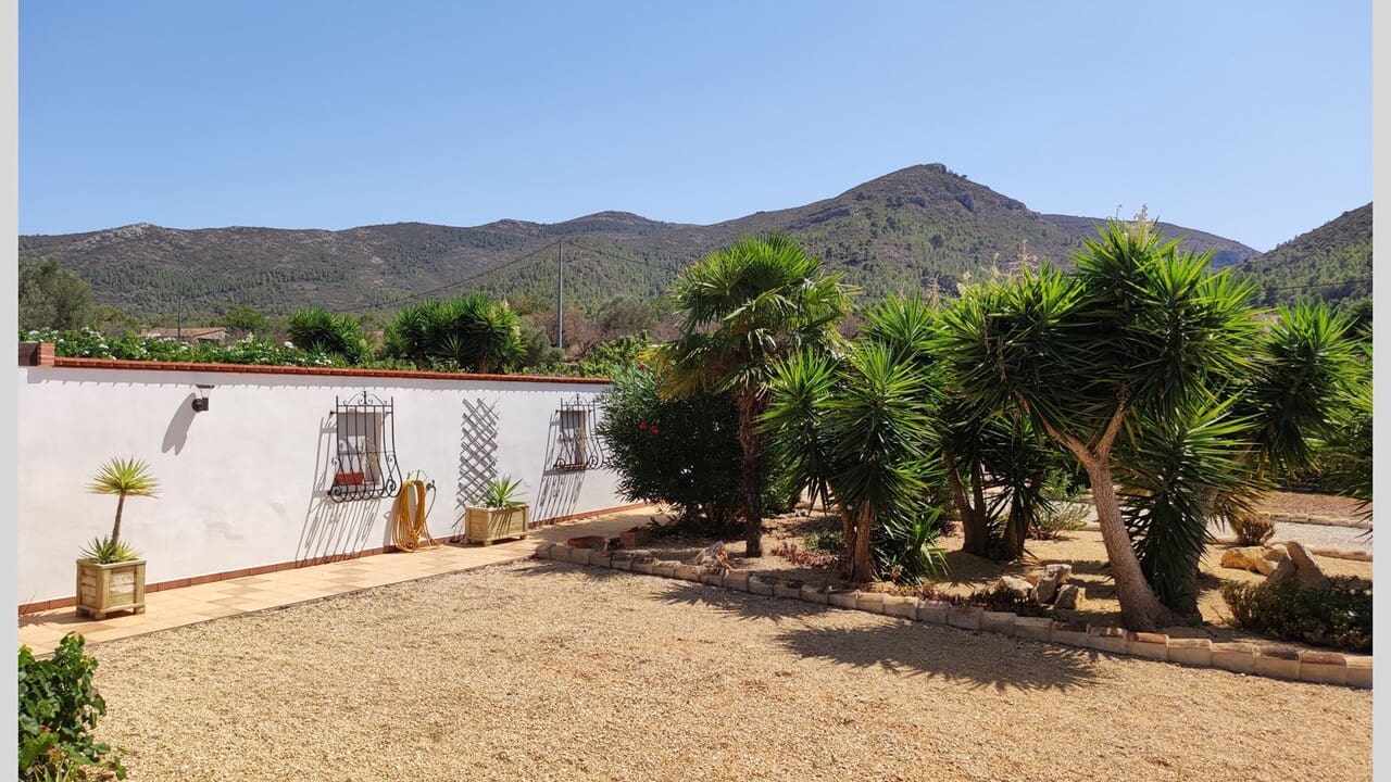 3 soverom Finca/Herregård til salgs i Jalon / Xalo med garasje - € 599 000 (Ref: 8479575)