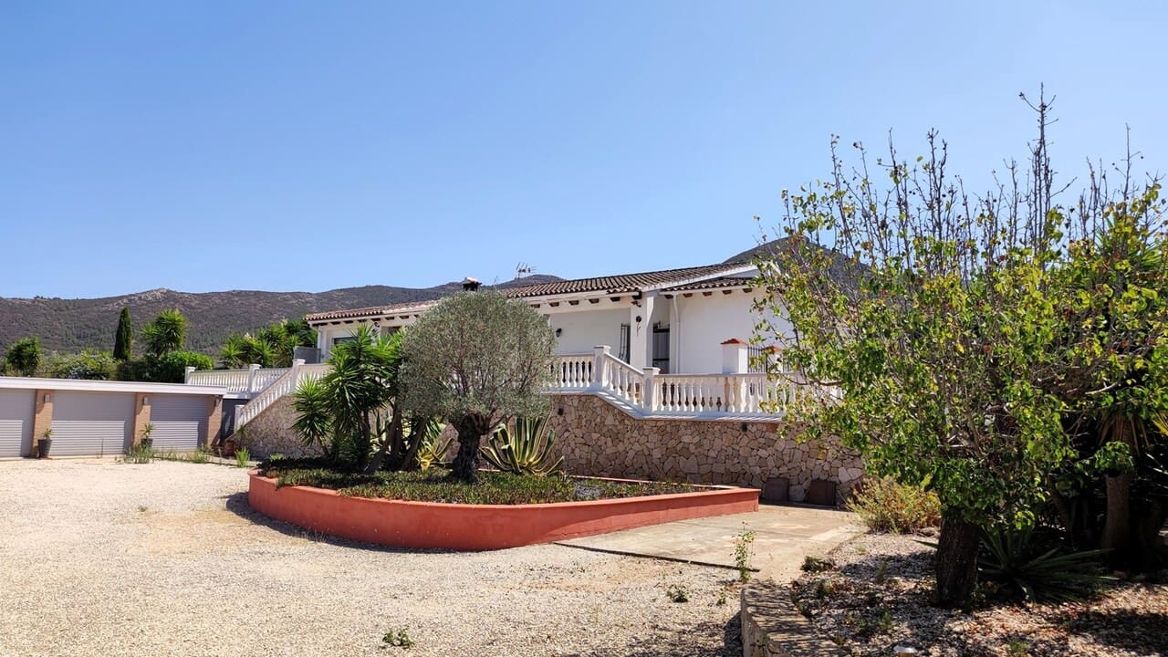 3 soverom Finca/Herregård til salgs i Jalon / Xalo med garasje - € 599 000 (Ref: 8479575)