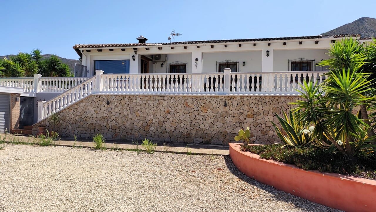 3 soverom Finca/Herregård til salgs i Jalon / Xalo med garasje - € 599 000 (Ref: 8479575)