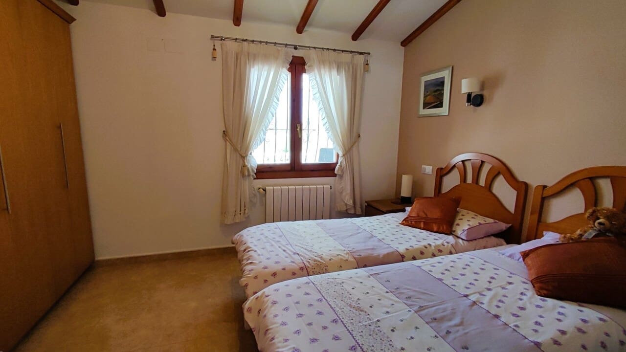 3 soverom Finca/Herregård til salgs i Jalon / Xalo med garasje - € 599 000 (Ref: 8479575)