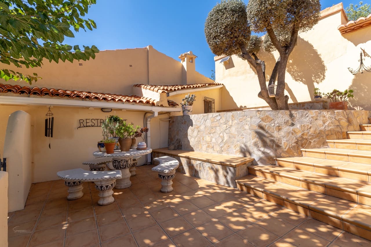 5 bedroom Villa for sale in Castell de Castells with pool - € 545,000 (Ref: 8559074)