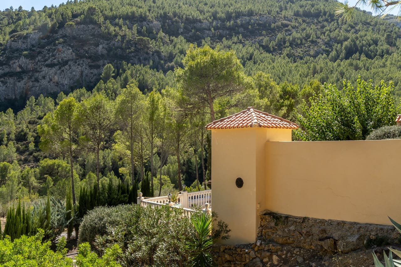 5 bedroom Villa for sale in Castell de Castells with pool - € 545,000 (Ref: 8559074)