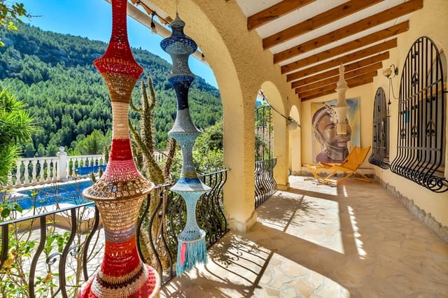 5 bedroom Villa for sale in Castell de Castells with pool - € 545,000 (Ref: 8559074)