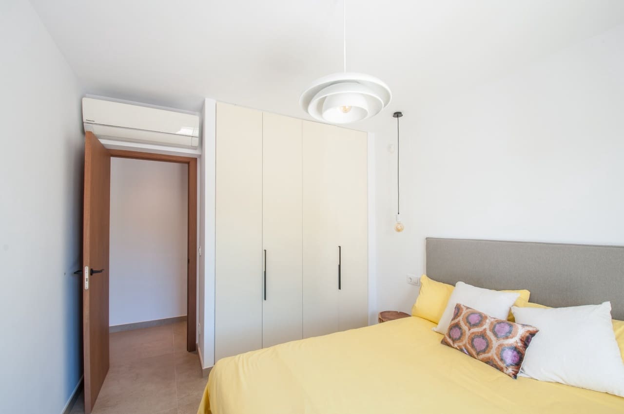 4 bedroom Villa for sale in Moraira with pool - € 1,975,000 (Ref: 8669096)