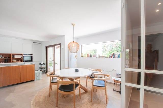 4 bedroom Villa for sale in El Portet - Pla de Mar, Teulada-Moraira with pool - € 1,975,000 (Ref: 8669096)