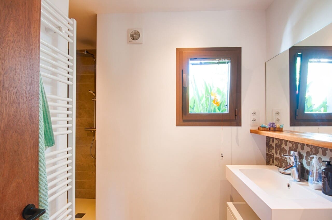 4 bedroom Villa for sale in Moraira with pool - € 1,975,000 (Ref: 8669096)