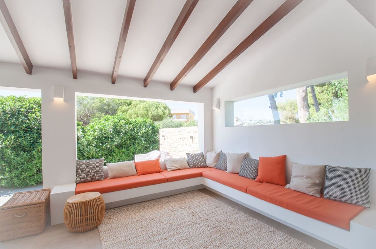 4 bedroom Villa for sale in Moraira with pool - € 1,975,000 (Ref: 8669096)