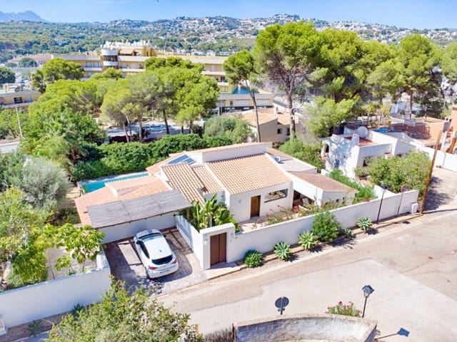 4 bedroom Villa for sale in El Portet - Pla de Mar, Teulada-Moraira with pool - € 1,975,000 (Ref: 8669096)