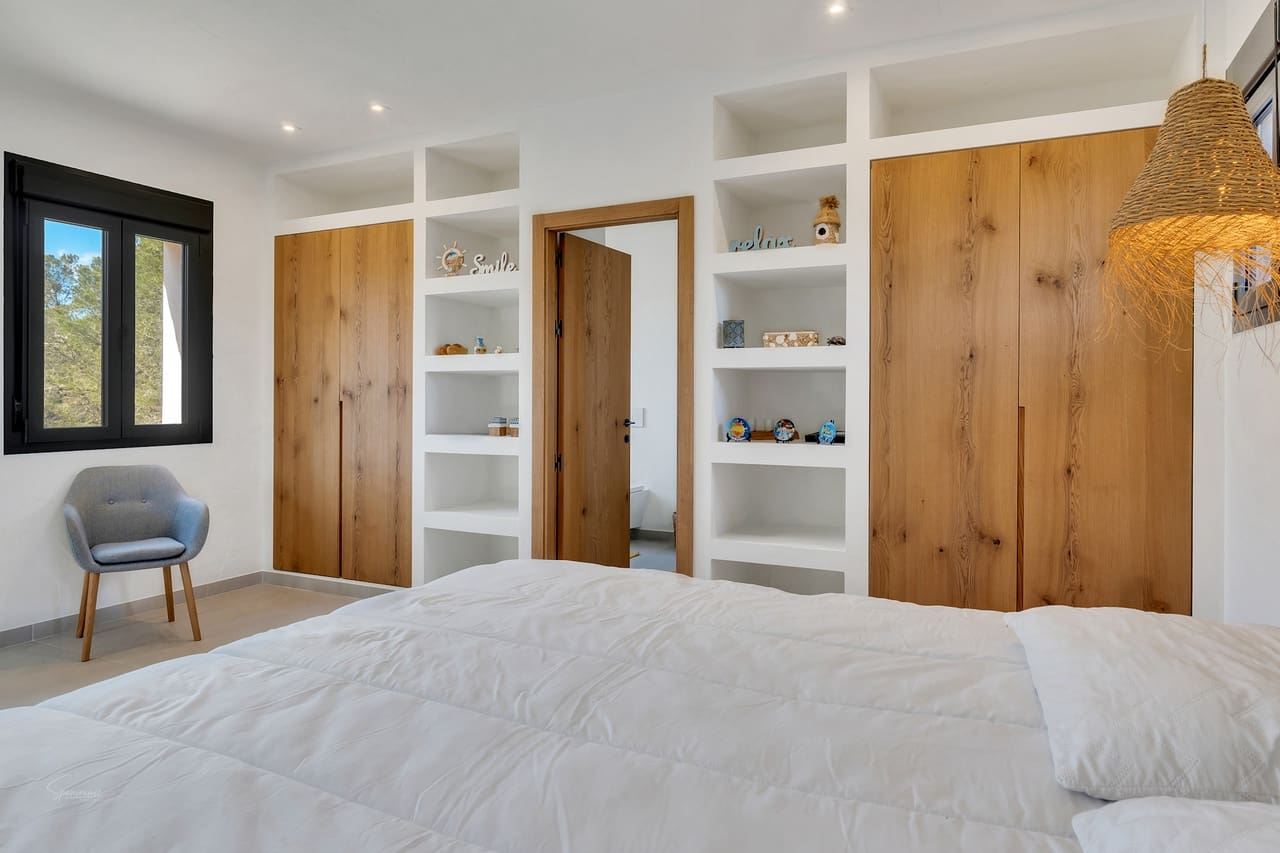 4 makuuhuone Maalaistalo myytävänä paikassa Benissa mukana uima-altaan 
autotalli - 1 095 000 € (Ref: 8681041)