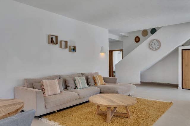 4 makuuhuone Maalaistalo myytävänä paikassa Benissa mukana uima-altaan 
autotalli - 1 095 000 € (Ref: 8681041)