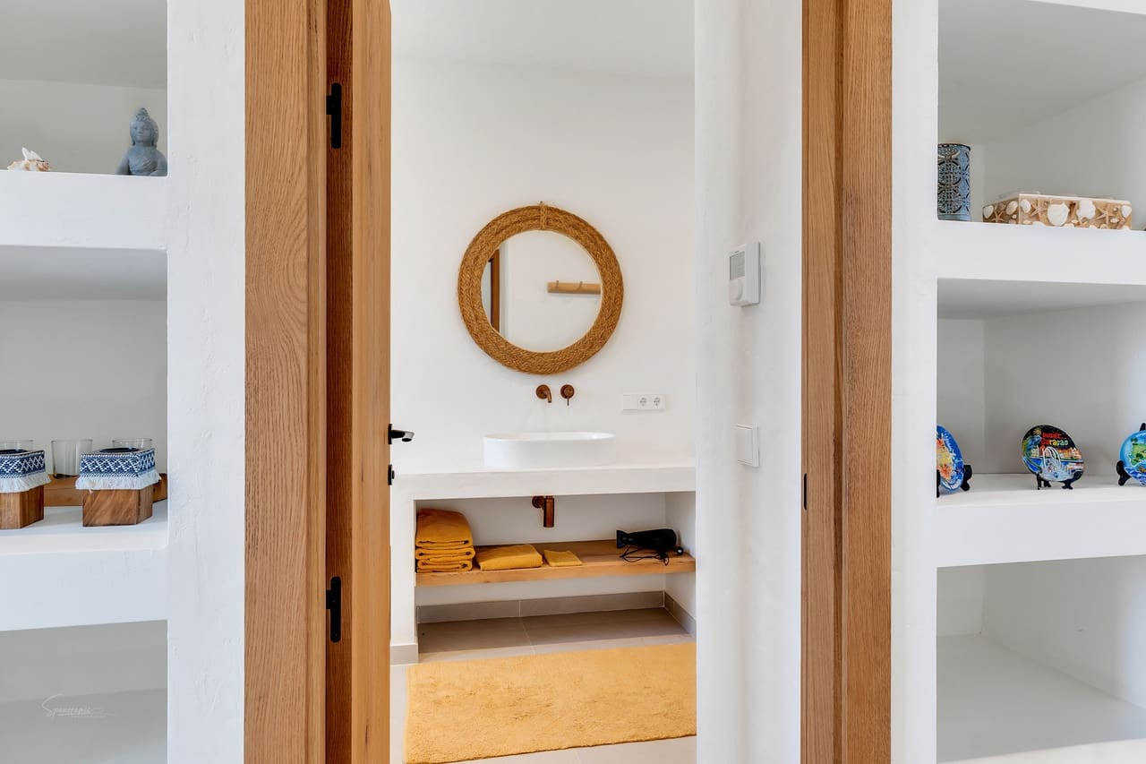 4 makuuhuone Maalaistalo myytävänä paikassa Benissa mukana uima-altaan 
autotalli - 1 095 000 € (Ref: 8681041)