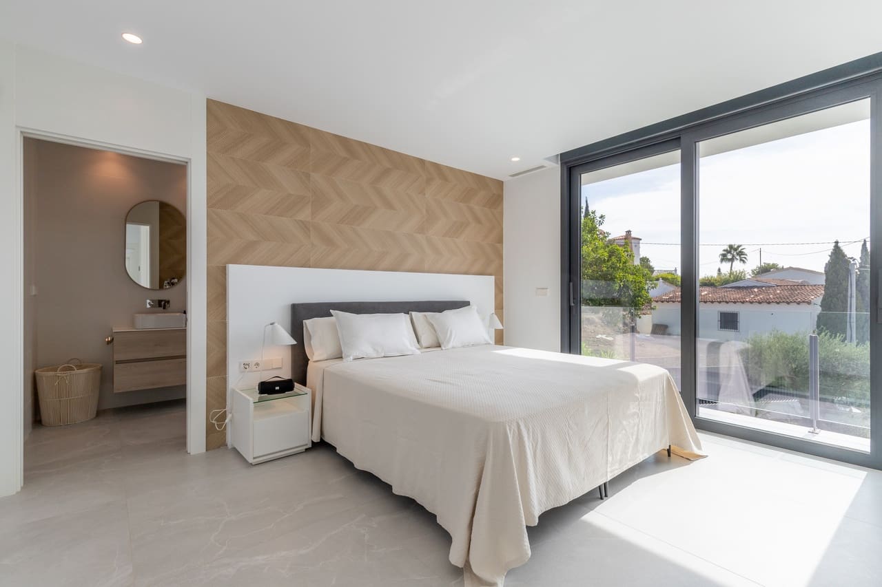 4 bedroom Villa for sale in Benissa with pool - € 1,250,000 (Ref: 8698762)