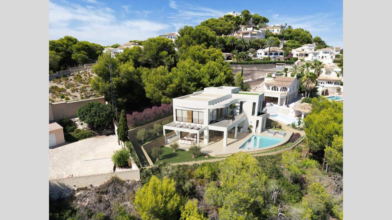 4 bedroom Villa for sale in Moraira with pool - € 1,890,000 (Ref: 8698763)