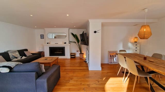 4 quarto Moradia para venda em Orba com piscina - 645 000 € (Ref: 8824070)