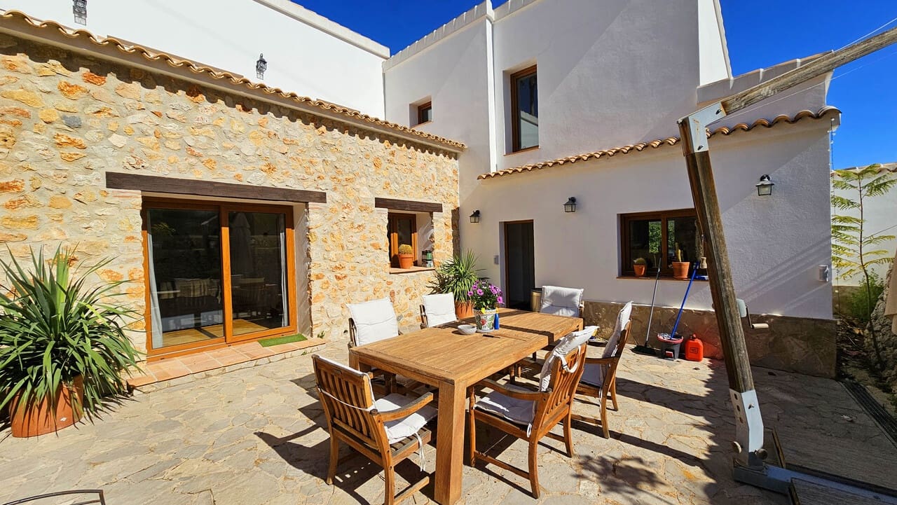 4 sypialnia Willa na sprzedaż w Orba z basenem - 645 000 € (Ref: 8824070)