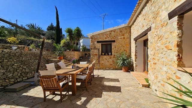 4 quarto Moradia para venda em Orba com piscina - 645 000 € (Ref: 8824070)