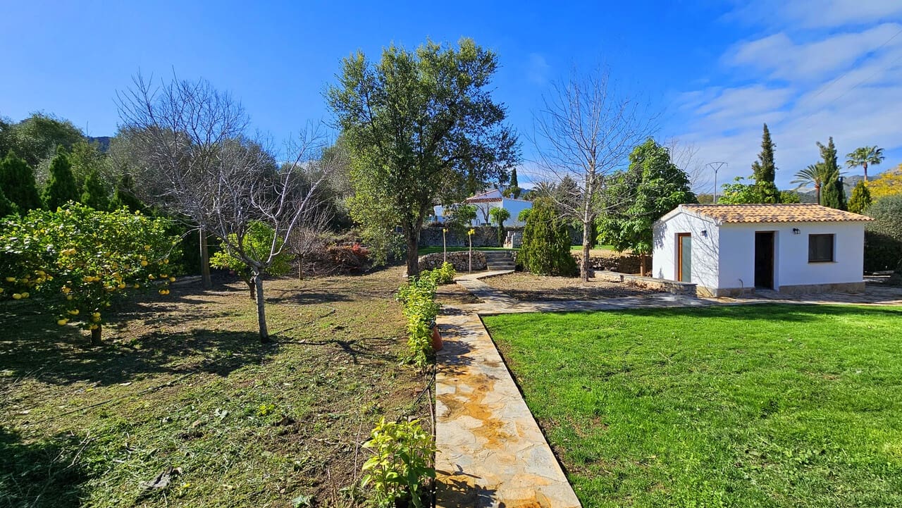 4 sypialnia Willa na sprzedaż w Orba z basenem - 645 000 € (Ref: 8824070)